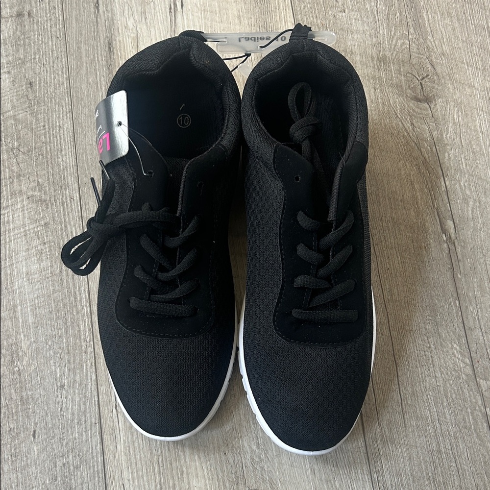 Bobbie Brooks Black Lace-Up Athletic Sneakers with White Outsole